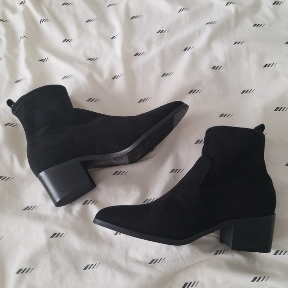 FOREVER 21 FAUX SUEDE AND MICROFIBRE SOCK BOOTIES - Picture 1 of 5